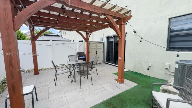 Foto del edificio - 3318 W 106th Terrace