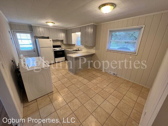 Foto del edificio - 3 br, 1 bath House - 1104 OAK GROVE ROAD