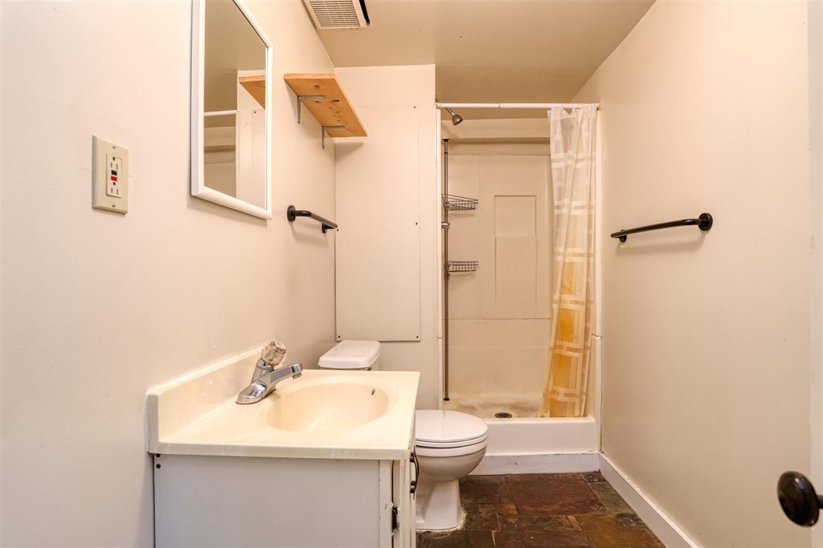 Foto principal - 616 6th St