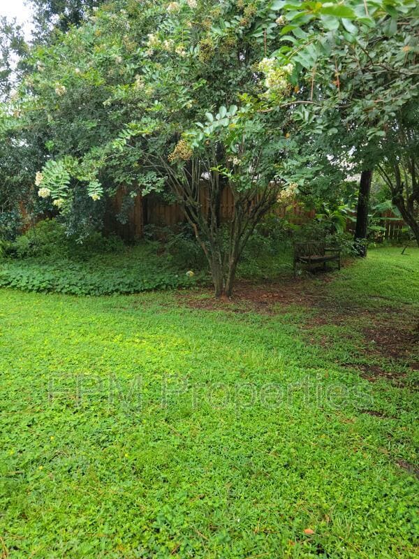 Foto del edificio - 2746 Grayton Ct