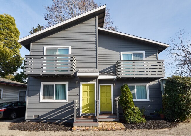 Capitola C EXT (1) - Capitola Townhomes