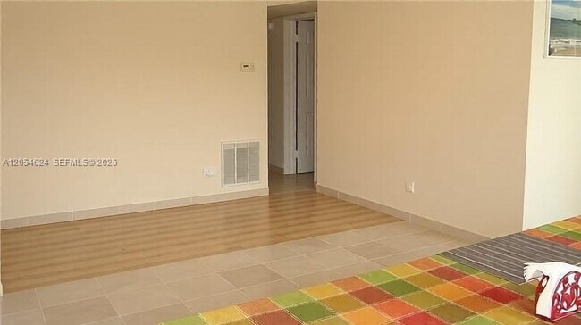 Foto del edificio - 223 Marine Ct