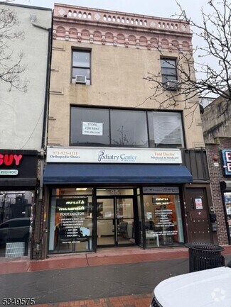 Building Photo - 95 Broad St