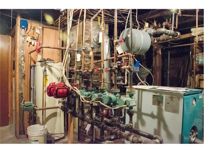 Building Photo - 15 Oxford St