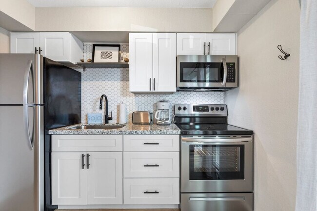 Foto del edificio - 3307 N 66th Pl