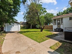 Building Photo - 2234 Yale Ave