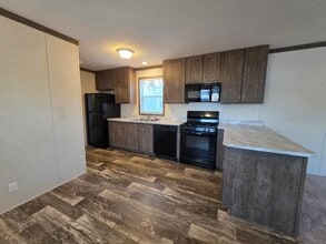 Building Photo - 699 Oregon St