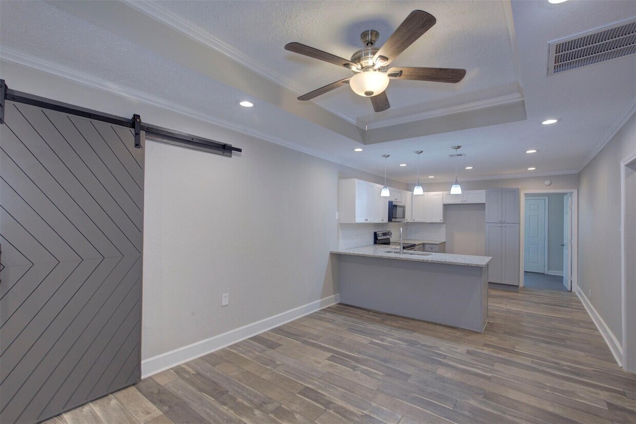 Building Photo - 4220 Delhi St