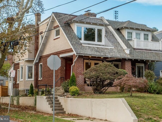 Photo - 501 East Mount Airy Avenue House