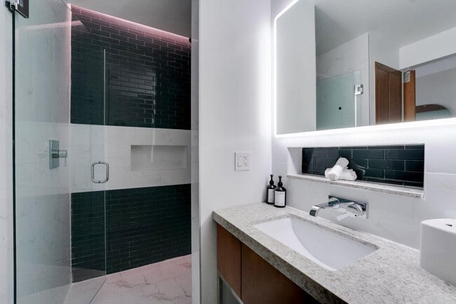 Building Photo - 1780 Polk St