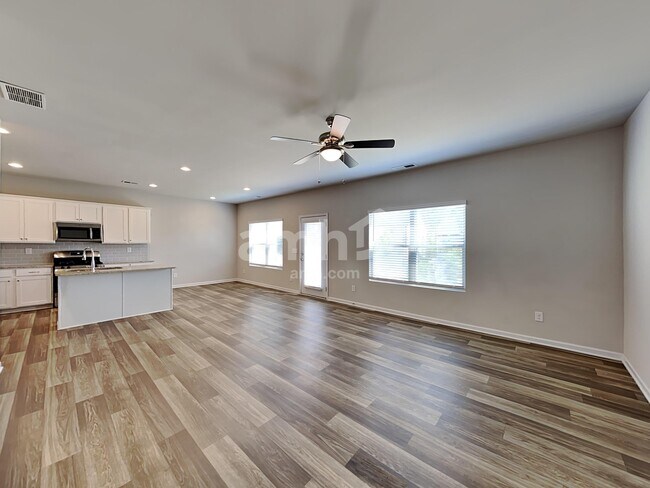 Foto del edificio - 373 Winston Cir