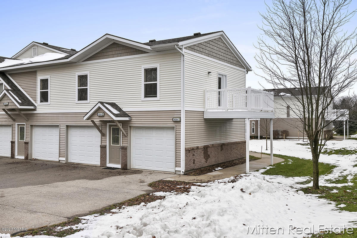3738 Riverbed Ln SE Unit 9, Caledonia, MI 49316 Condo for Rent in
