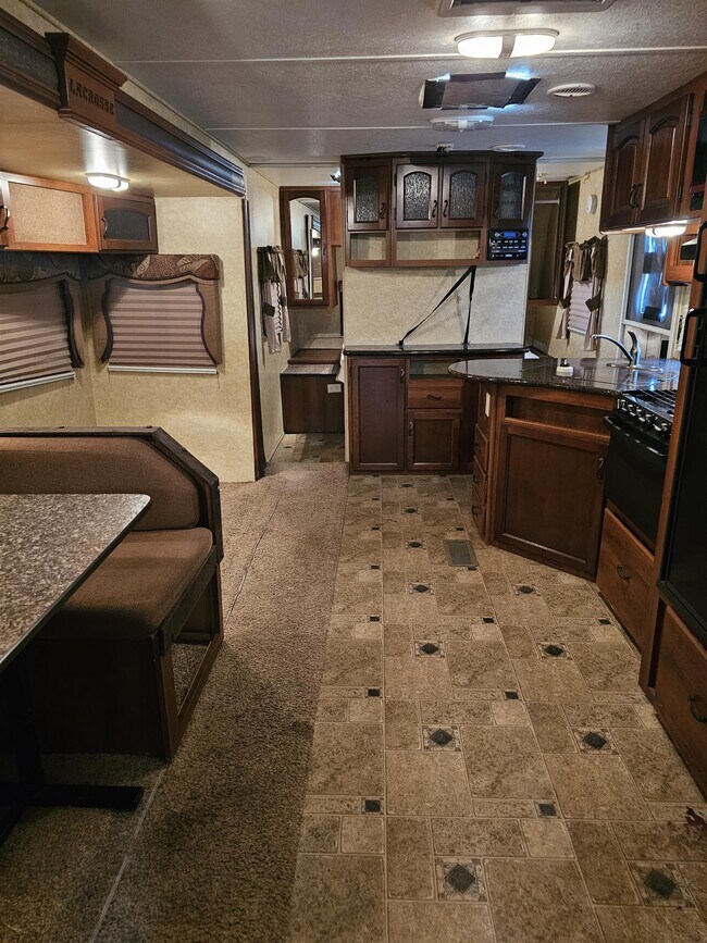 Foto del edificio - 3424 FM 13