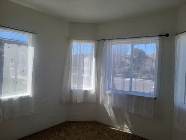 Building Photo - 420 14th St