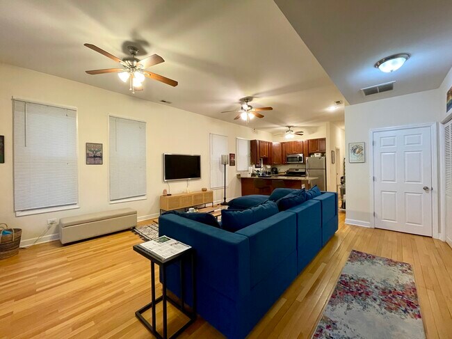 Foto del edificio - 2620 W Armitage Ave