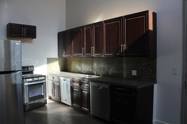 Foto del edificio - 6100 Stow Canyon Rd