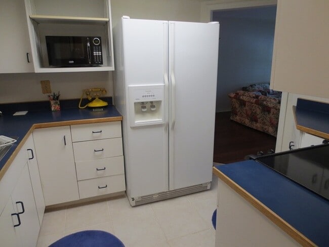 Building Photo - Luxury South Tampa Condo on Bayshore Blvd