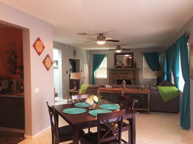 Foto del edificio - 33625 Marigold Ln