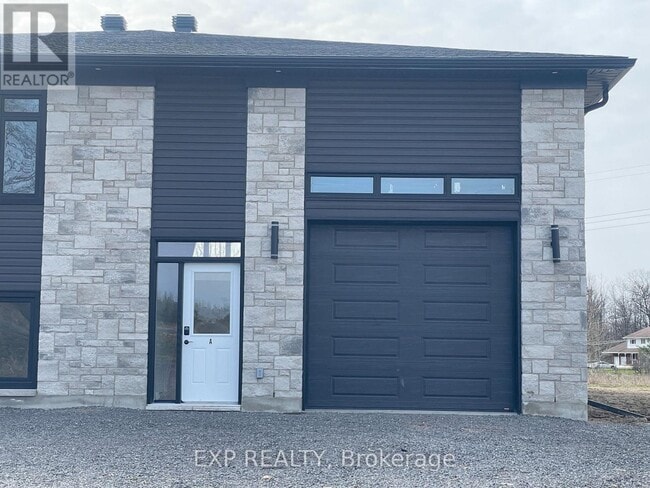 Building Photo - 293 Flat Rapids Rd