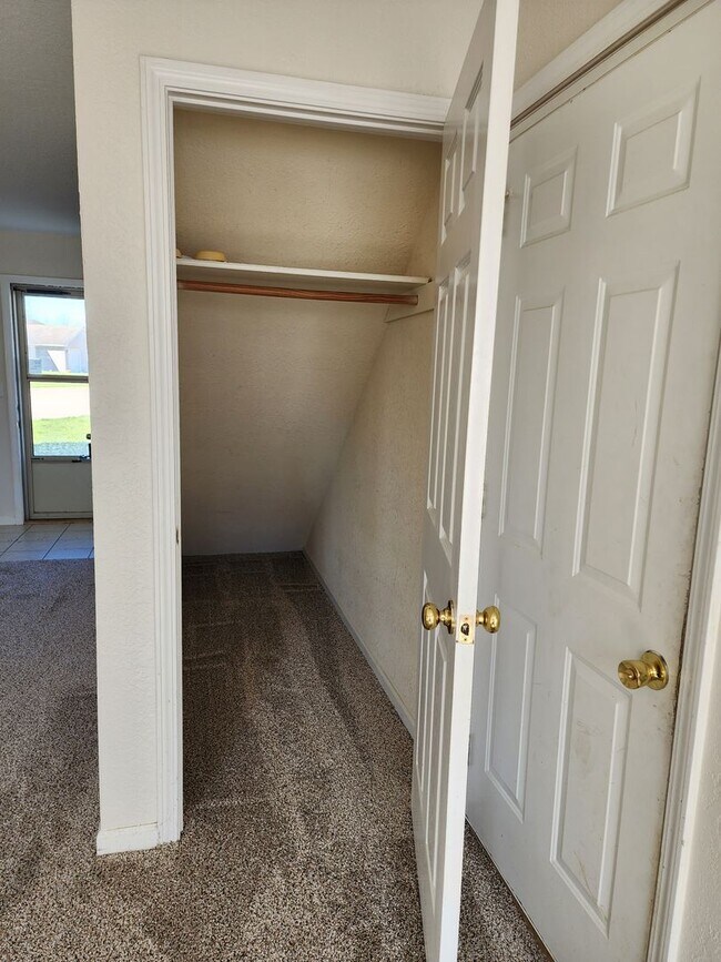 Foto del edificio - 2681-2683 E Oakbrook Dr