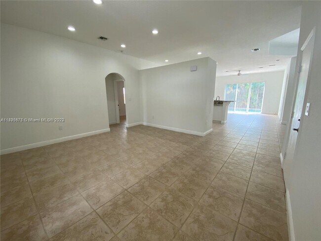 Building Photo - 1581 SW 155th Ct