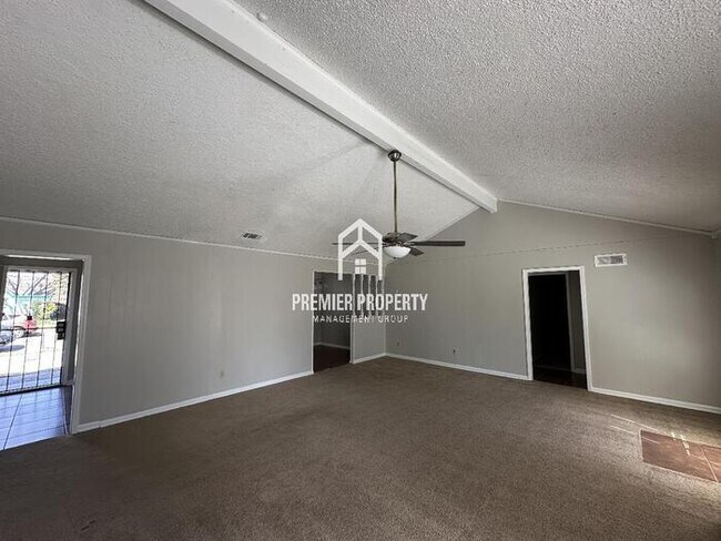 Foto del edificio - 6149 Mission Ridge Rd