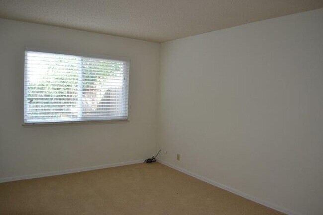 Foto del edificio - Scripps Drive Duplex