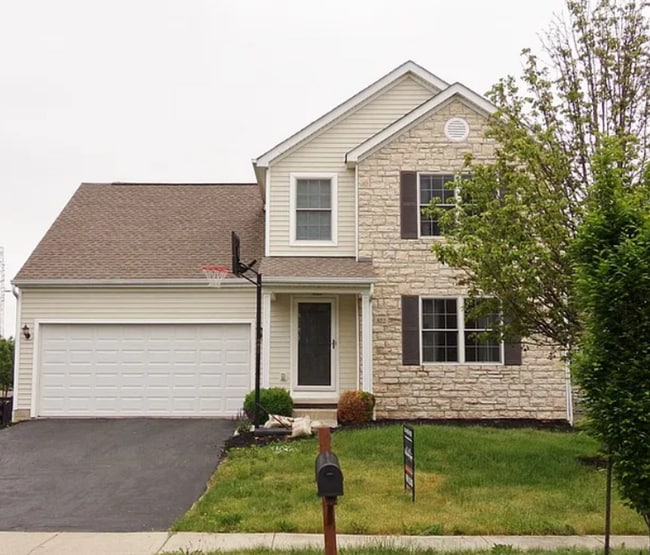 Building Photo - Beautiful 4 bedroom 2.5 bath home in Lewis Center
