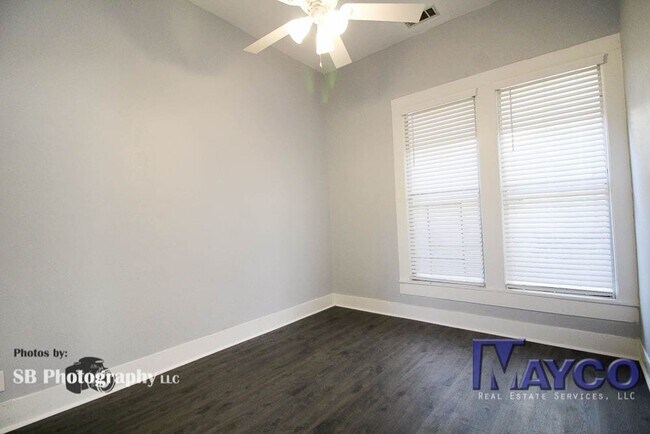 Foto del edificio - 3 bedroom 2 bath in Highland!