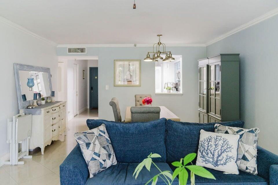 Foto principal - 4550 NW 18th Ave