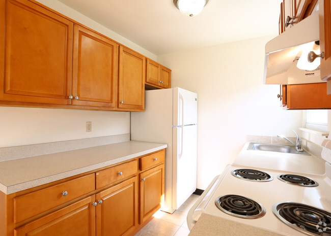 Updated kitchen - Watergap Village Apartments