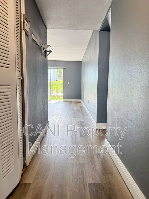 Foto del edificio - 4153 S Semoran Blvd