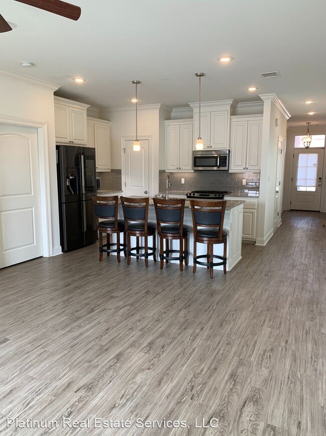 Building Photo - 3 br, 2.5 bath House - 2127 Shadowbrook Dr.