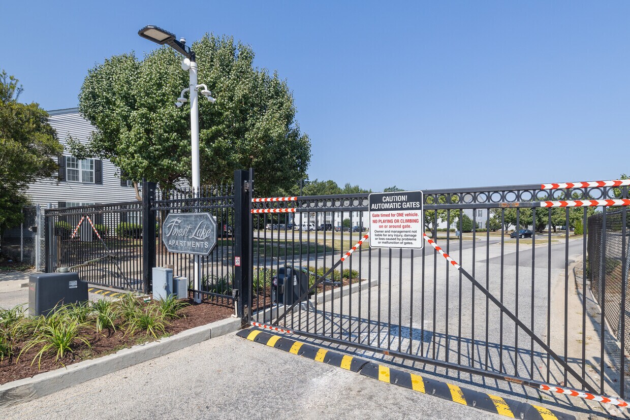 Foto principal - Forest Lake Apartments