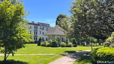 Building Photo - 132 Summer St