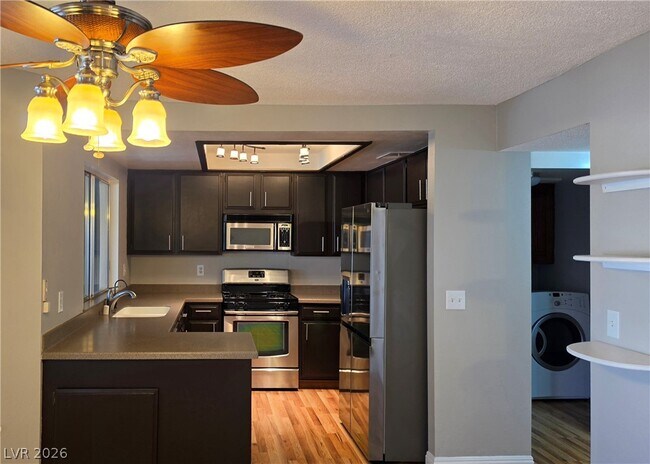 Building Photo - 112 Menta Ct