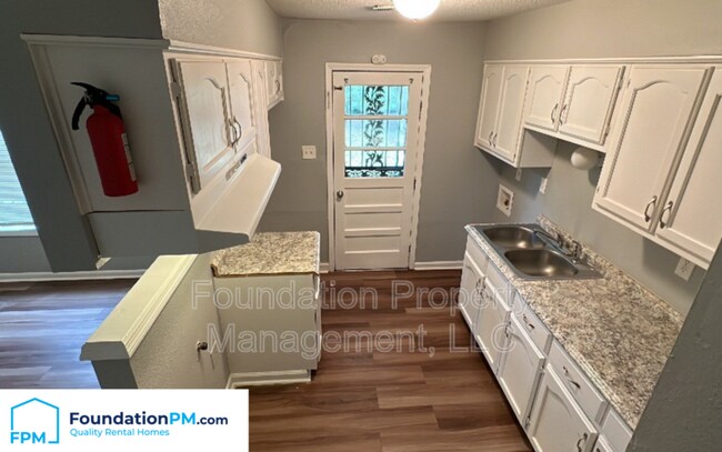 Foto del edificio - 1185 Pelican Ln