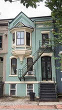 Building Photo - 12 Irving St