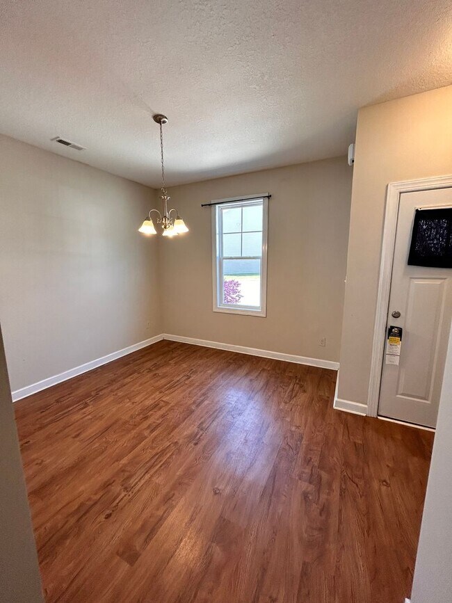 Foto del edificio - Talk about a Must See!