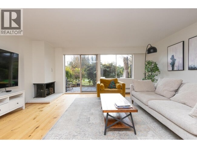 Photo du bâtiment - 235 Keith Rd