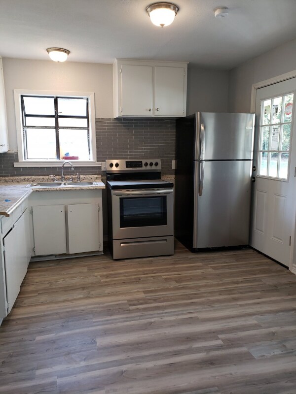 Foto del edificio - 1820 Meadowlark Ln