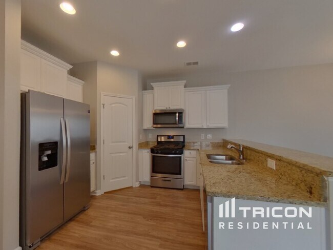 Building Photo - 740 Helmsman Ln