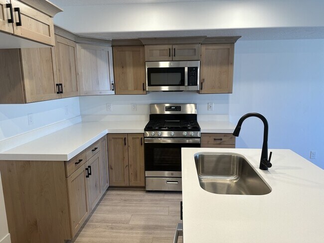 Foto del edificio - 1402 N Mdw Ln