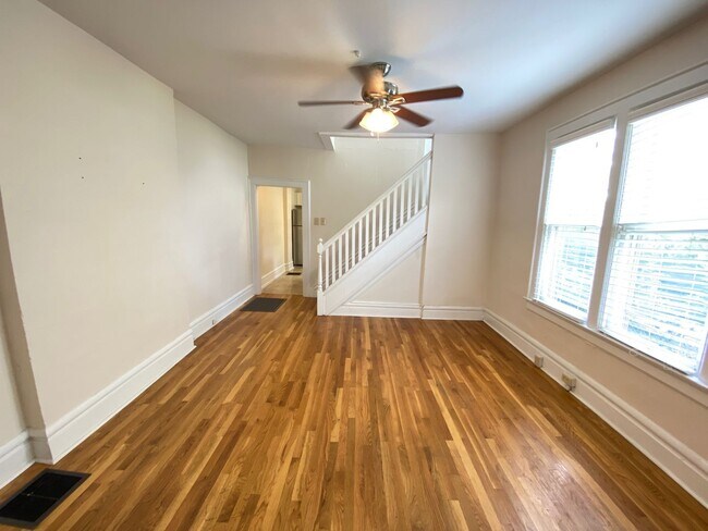 Foto del edificio - 88-90-90 E 4th Ave