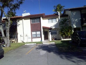 Building Photo - 3810 SW 52nd Ave