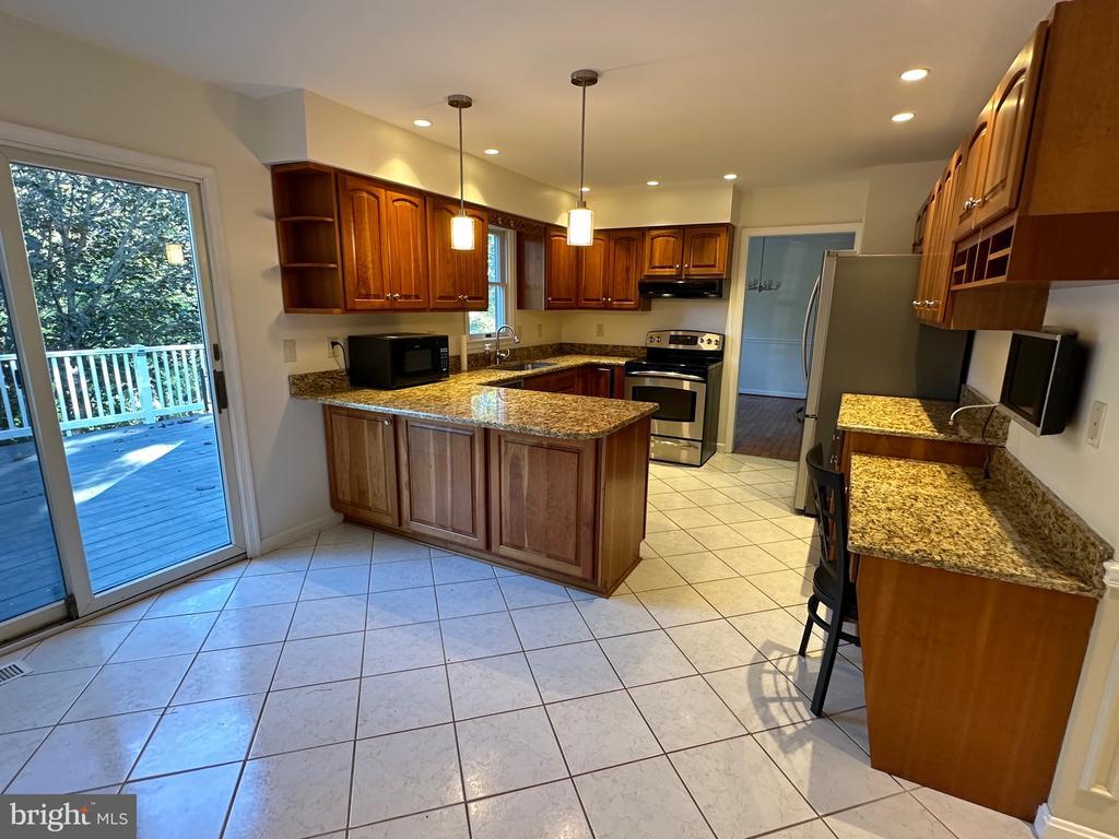 Primary Photo - 11405 Archer Cir