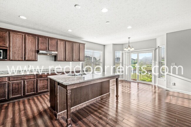 Foto del edificio - Available Now!