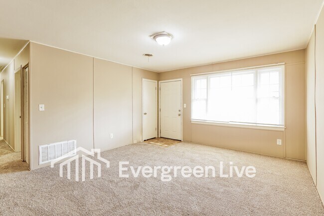 Building Photo - 3106 Jeanne Rd