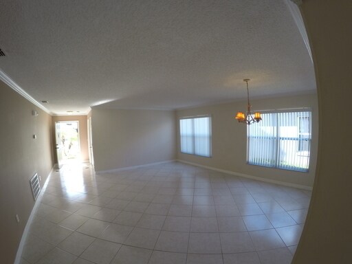 Building Photo - 4 Bedroom, 2 Bathroom, 2 Car Garage home