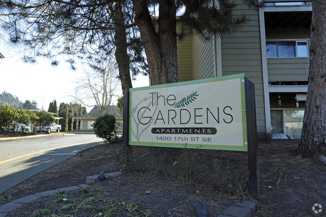 Building Photo - The Gardens Apartments